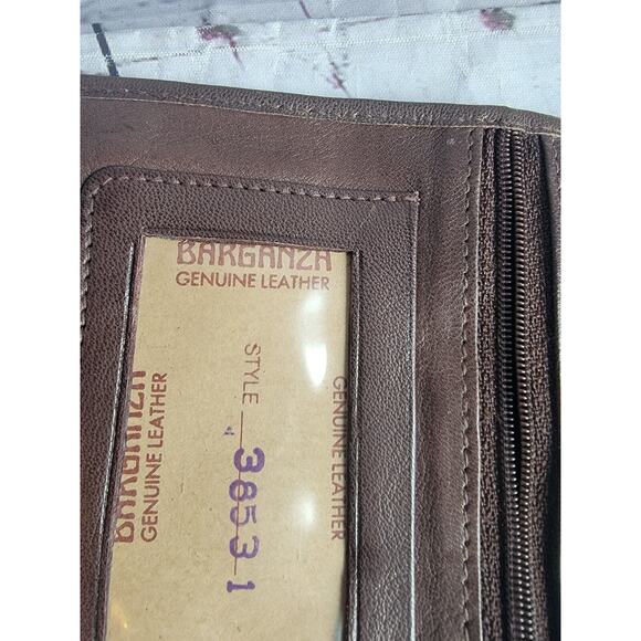 Barganza Genuine Leather Crossbody Tri Fold Wallet - Picture 7 of 11